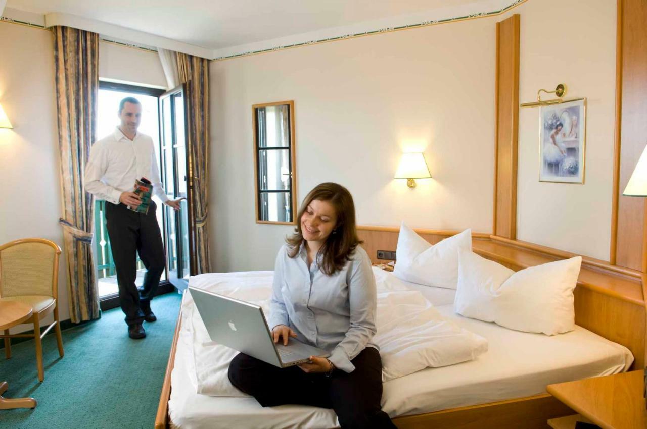 Goldener Hirsch Hotel Burgthann Ngoại thất bức ảnh