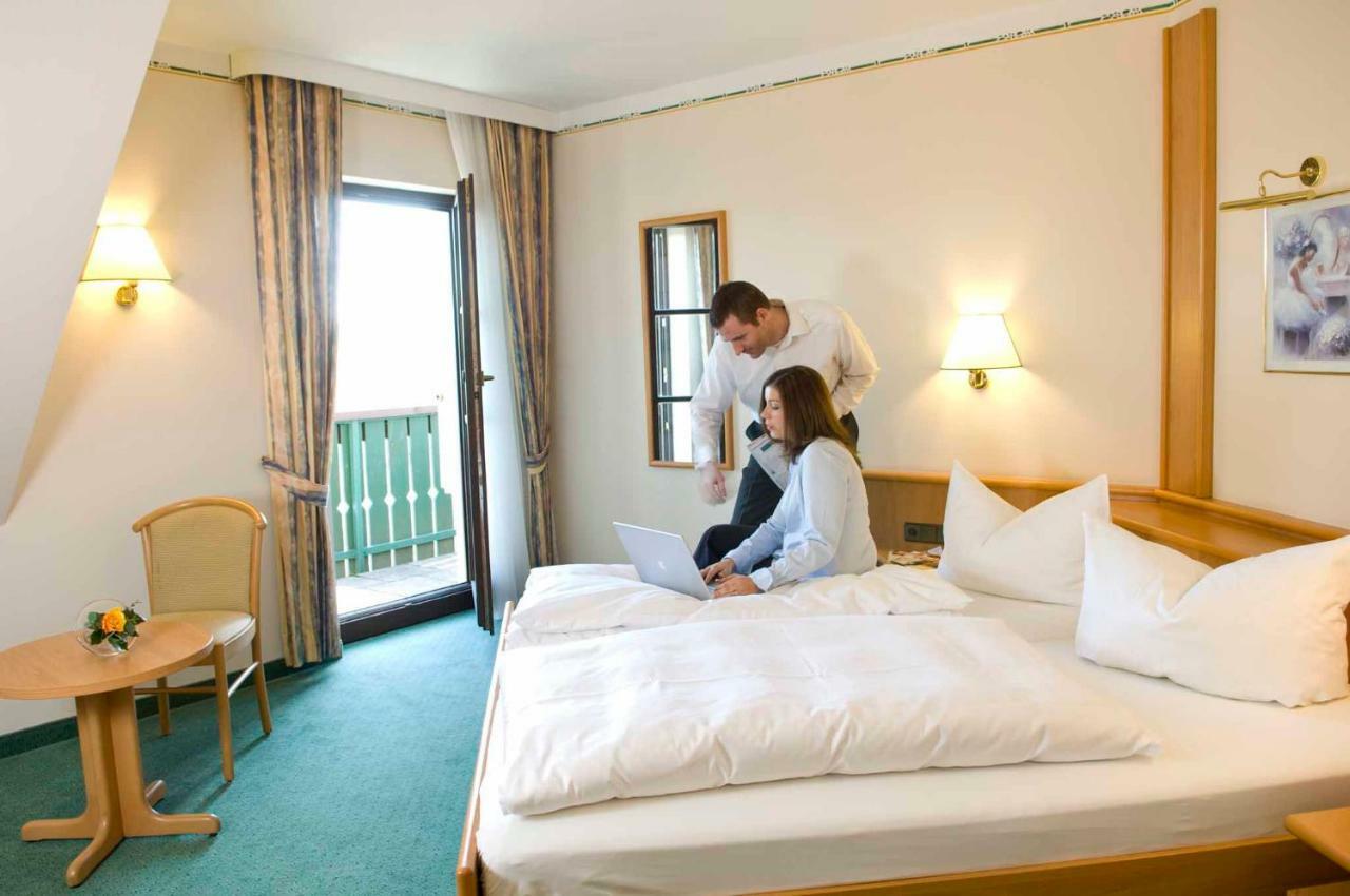 Goldener Hirsch Hotel Burgthann Ngoại thất bức ảnh